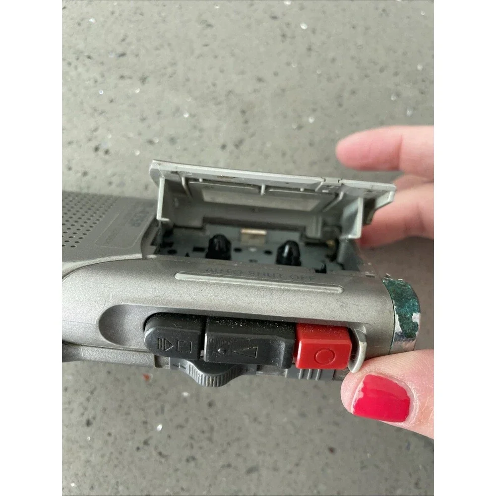PARTS/REPAIR! Sony M-435P Microcassette Corder Silver Handheld Voice Recorder